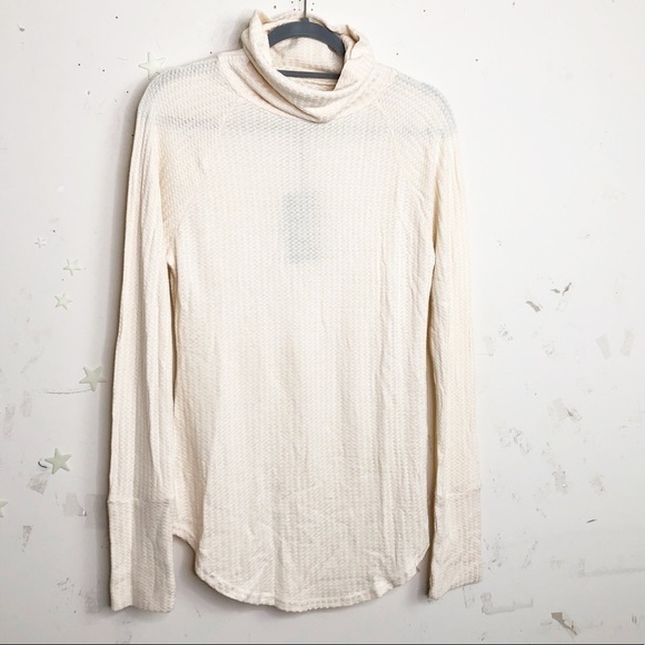 CHASER waffle knit light weight thermal turtleneck tunic. - Picture 5 of 13
